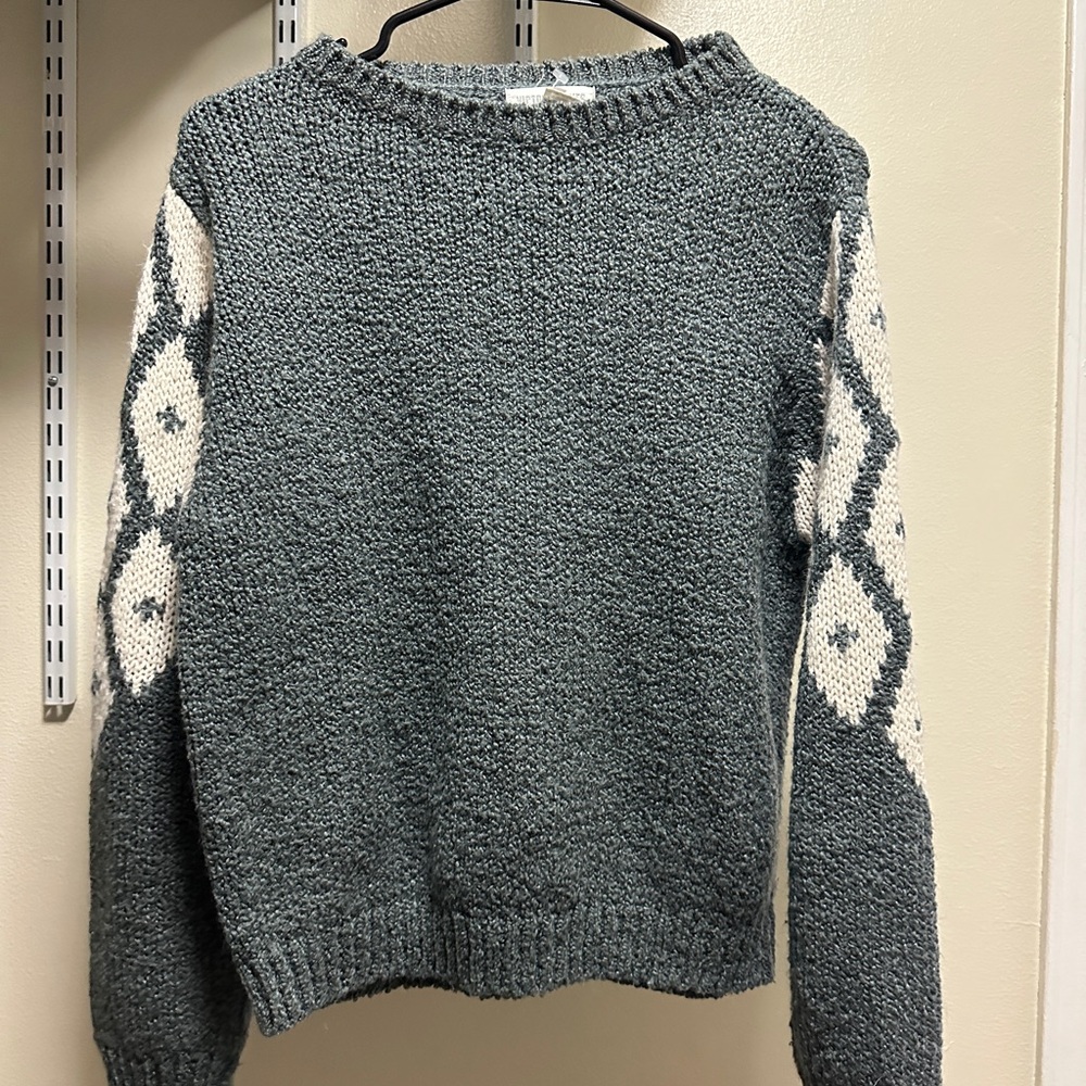 Gray Sweater with White Pattern